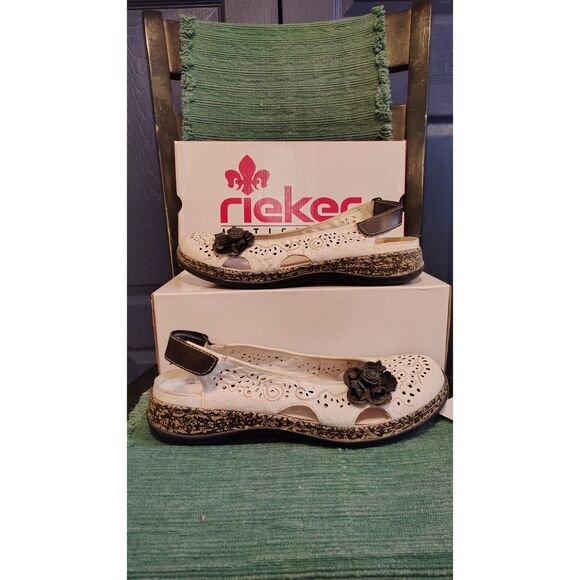 Rieker Daisy Women's Size 8.5 White and Black Leather Mary Jane Floral Sandal - Picture 1 of 10